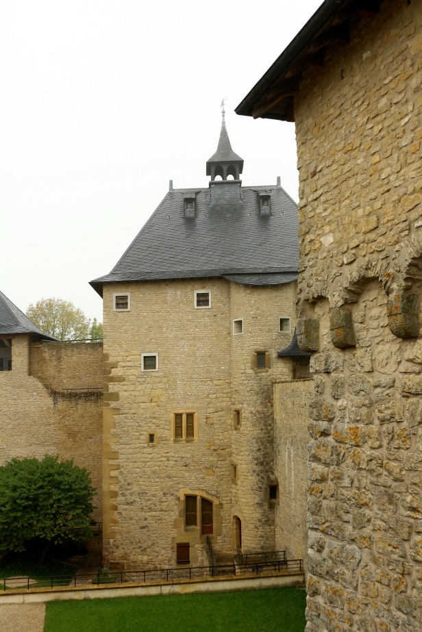 Château de Malbrouck à MANDEREN 05 balades en france - guy peinturier