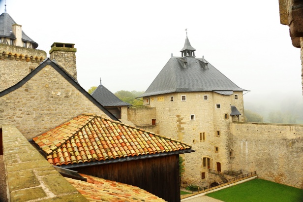 Château de Malbrouck à MANDEREN 18 balades en france - guy peinturier